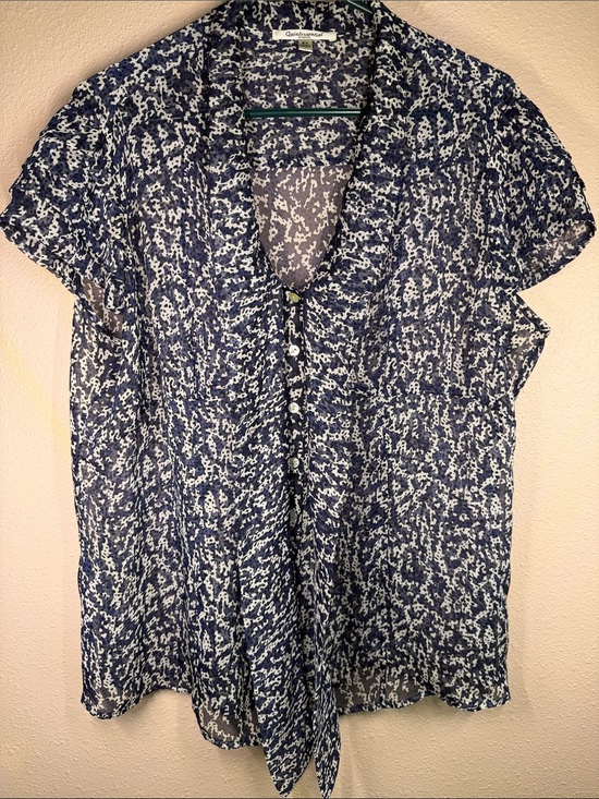 Quintessential Tops - Quintessential‎ Woman Navy Printed Sheer Tie-Front Short Sleeve Blouse